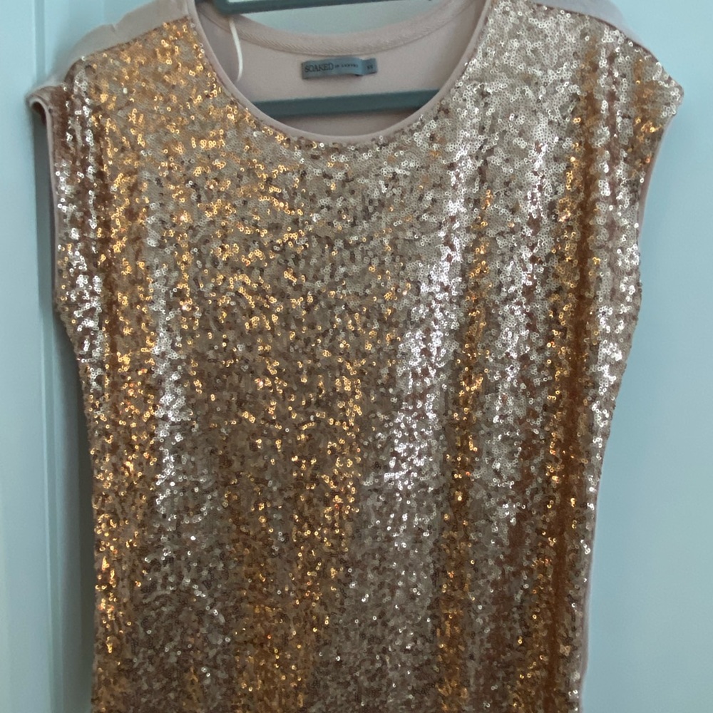 Sequence top ( front only , size small.